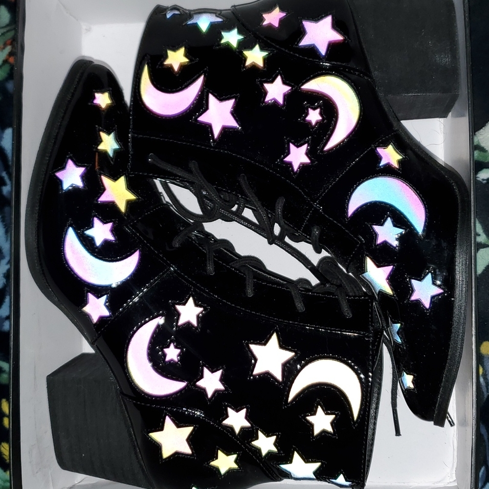 Aura boots